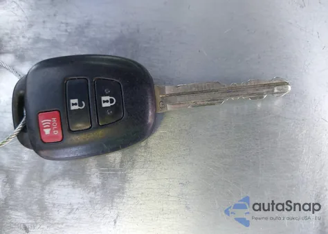 2014 Toyota Prius C Two z USA, uszkodzony, nr VIN JTDKDTB39E1568996